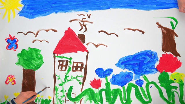孩子们在大自然中画房子的手视频下载