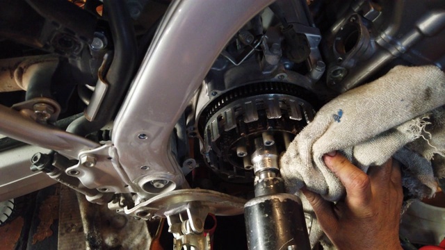 摩托车凸轮轴修理视频素材
