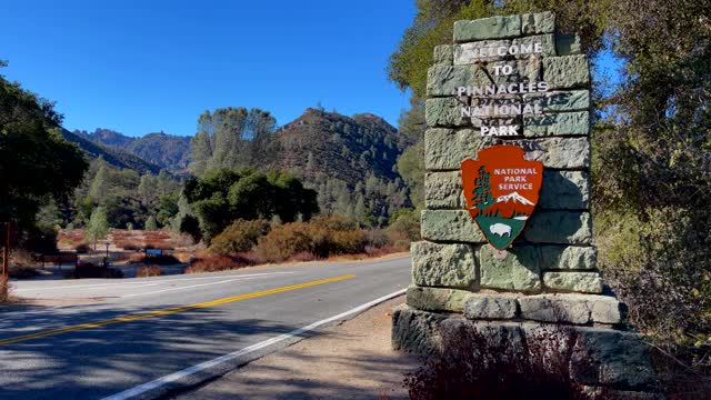 西部入口标志，尖峰国家公园，圣贝尼托县，加利福尼亚州4K视频视频下载