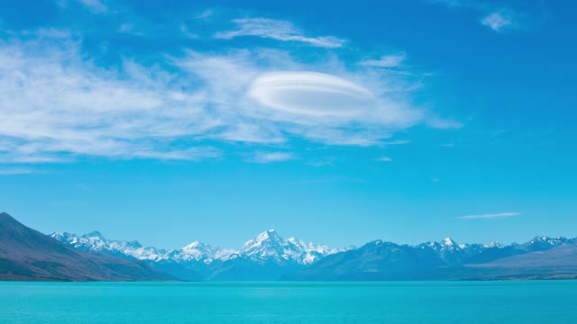 库克山/新西兰的透镜状云视频下载