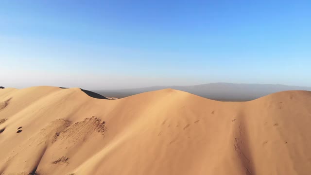 戈壁沙漠/蒙古Khongoryn Els沙漠视频素材