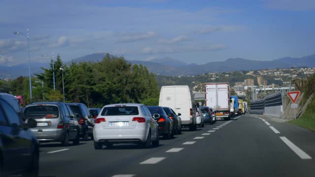 法国南部交通繁忙视频下载