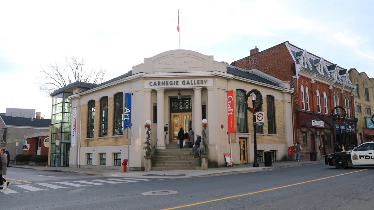 加拿大安大略省登达斯的旧卡内基图书馆视频下载
