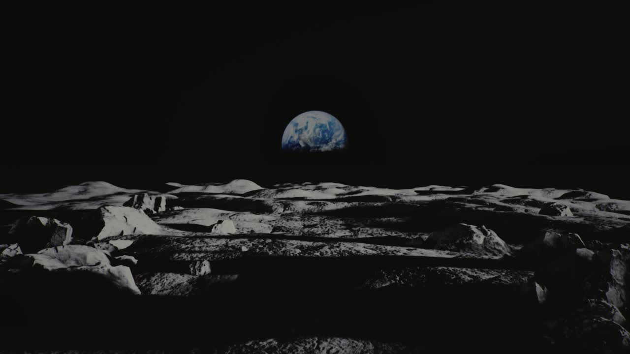 月球全景图和从月球表面看地球。慢镜头拍摄。阿波罗任务。电影的拍摄。高质量4k镜头视频购买