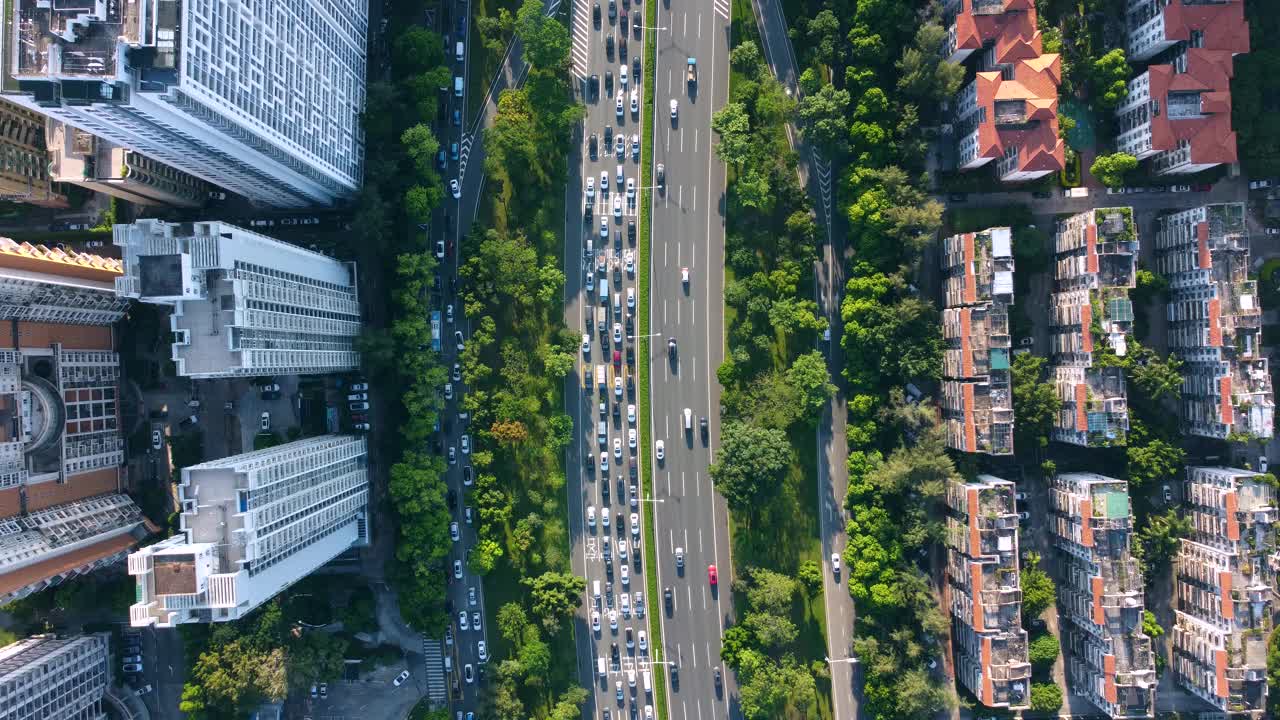 无人机鸟瞰深圳繁忙的道路视频下载