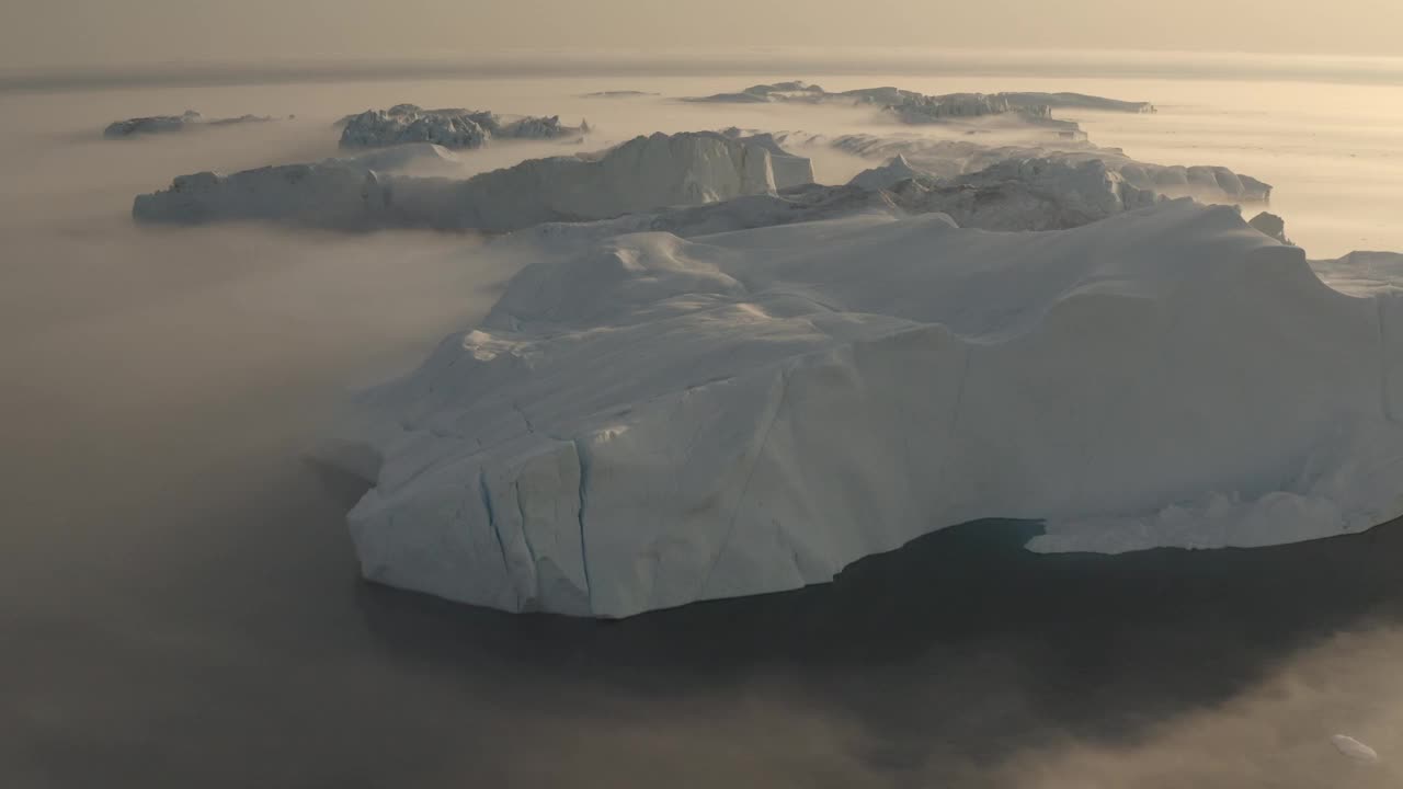 格陵兰冰川的航拍图视频下载