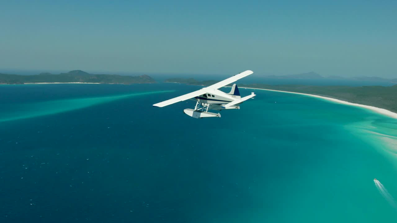 日出空中水上飞机圣灵降临大堡礁视频素材