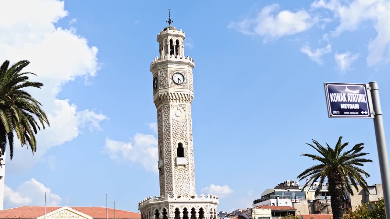 伊兹密尔的历史钟楼，科纳克广场视频素材