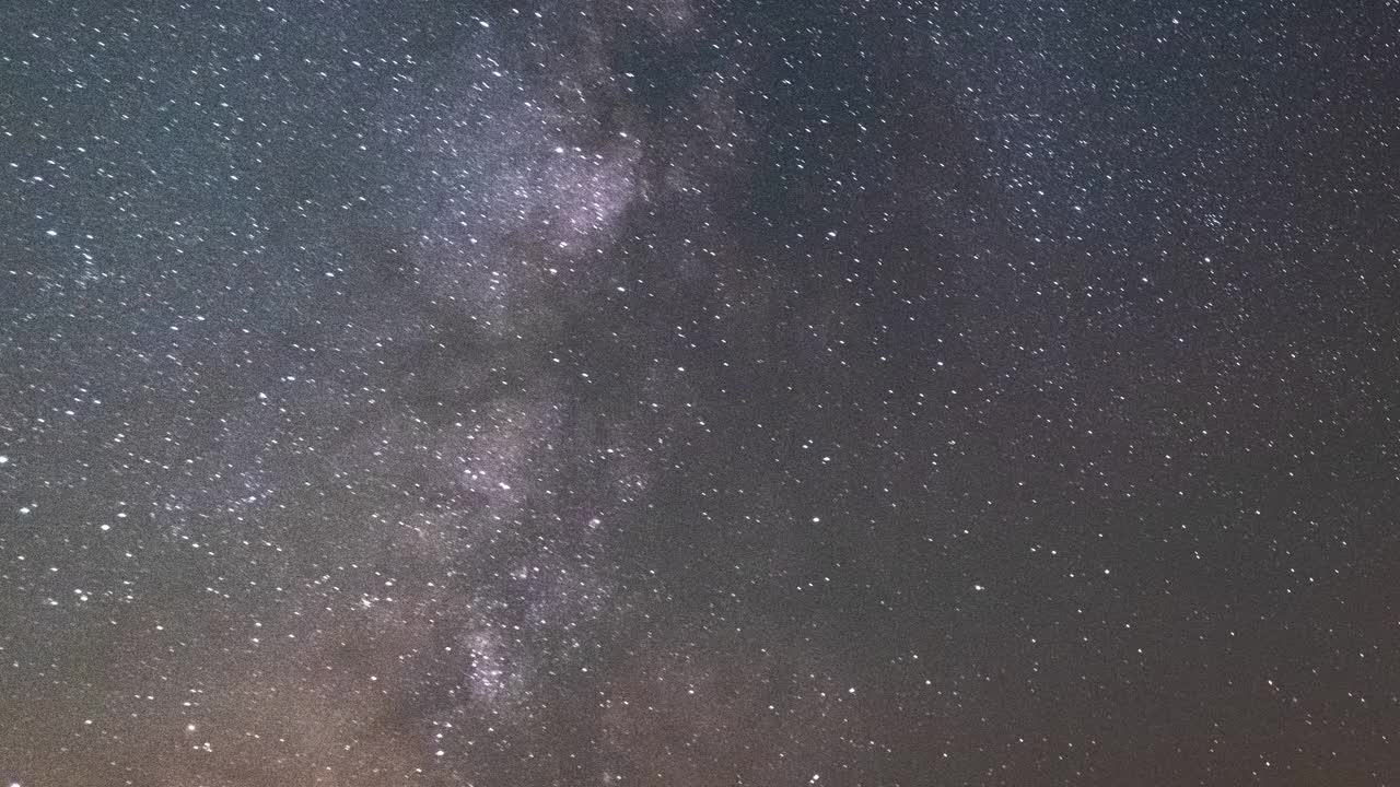 夜晚雷尼尔山的银河视频素材