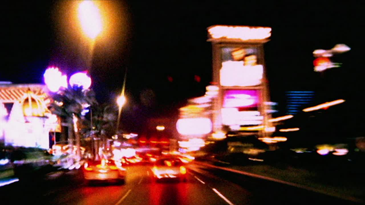 超延时汽车POV驾驶在拉斯维加斯大道的夜晚;1999视频素材