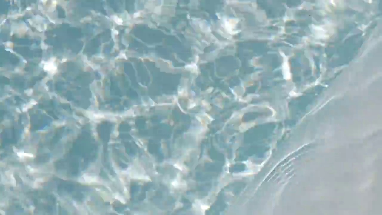 清澈的池水表面视频素材