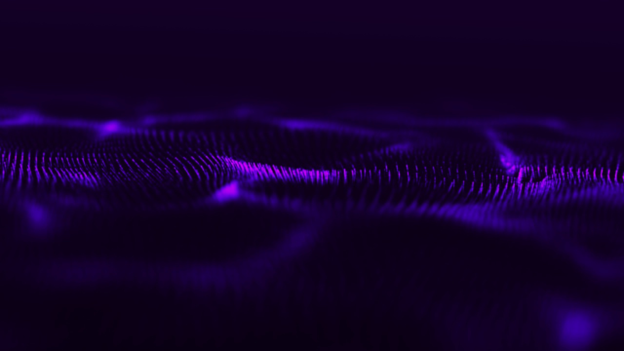 摘要紫色波粒在暗背景上具有光效应，与数字技术相连接，创新视频概念视频素材
