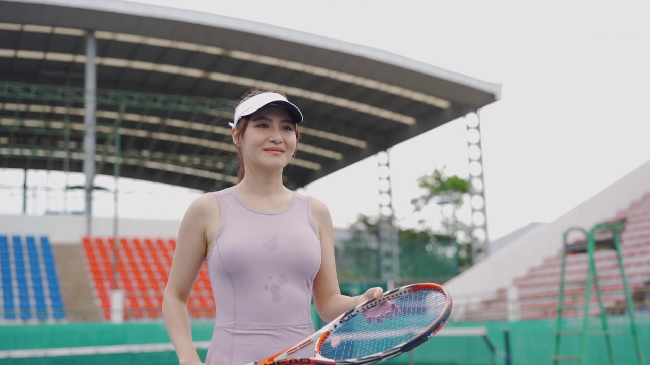 亚洲网球运动员打网球视频下载