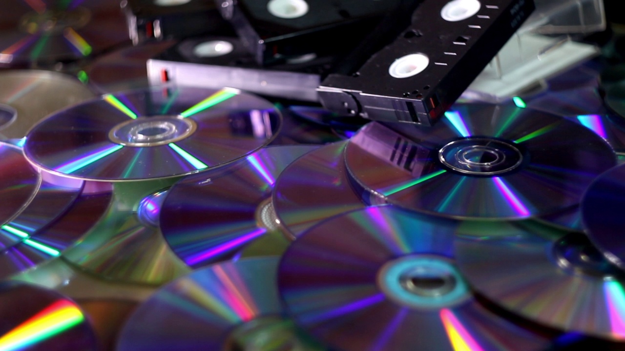 许多cd和一些高-8的录像带视频下载