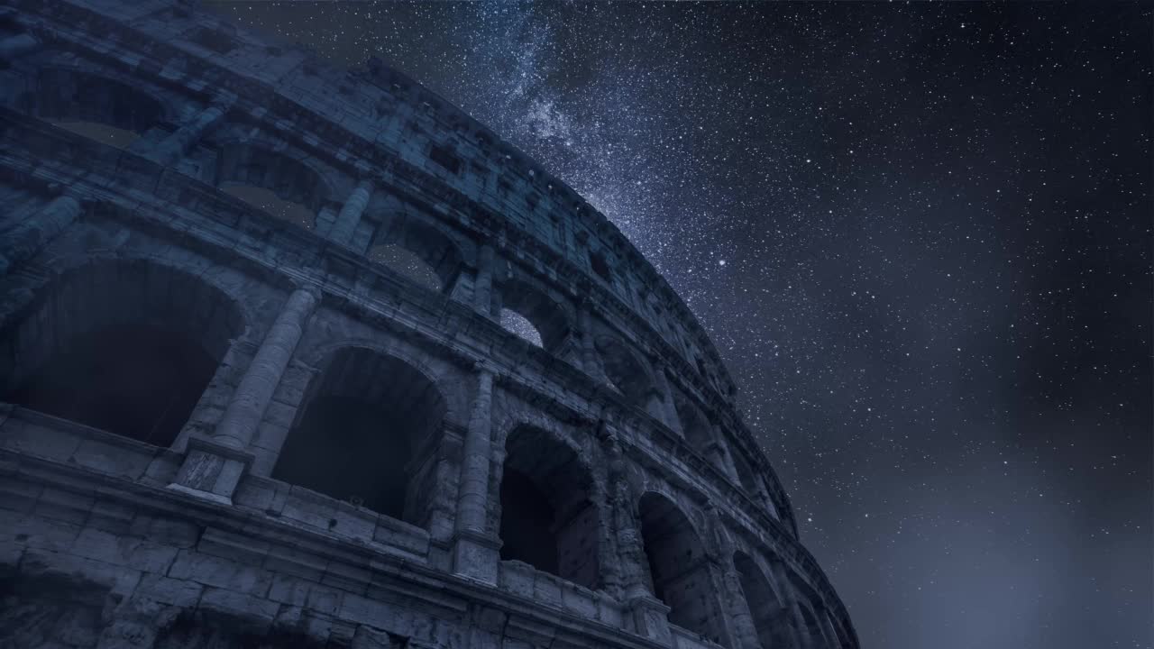 意大利罗马夜晚的银河和斗兽场视频素材