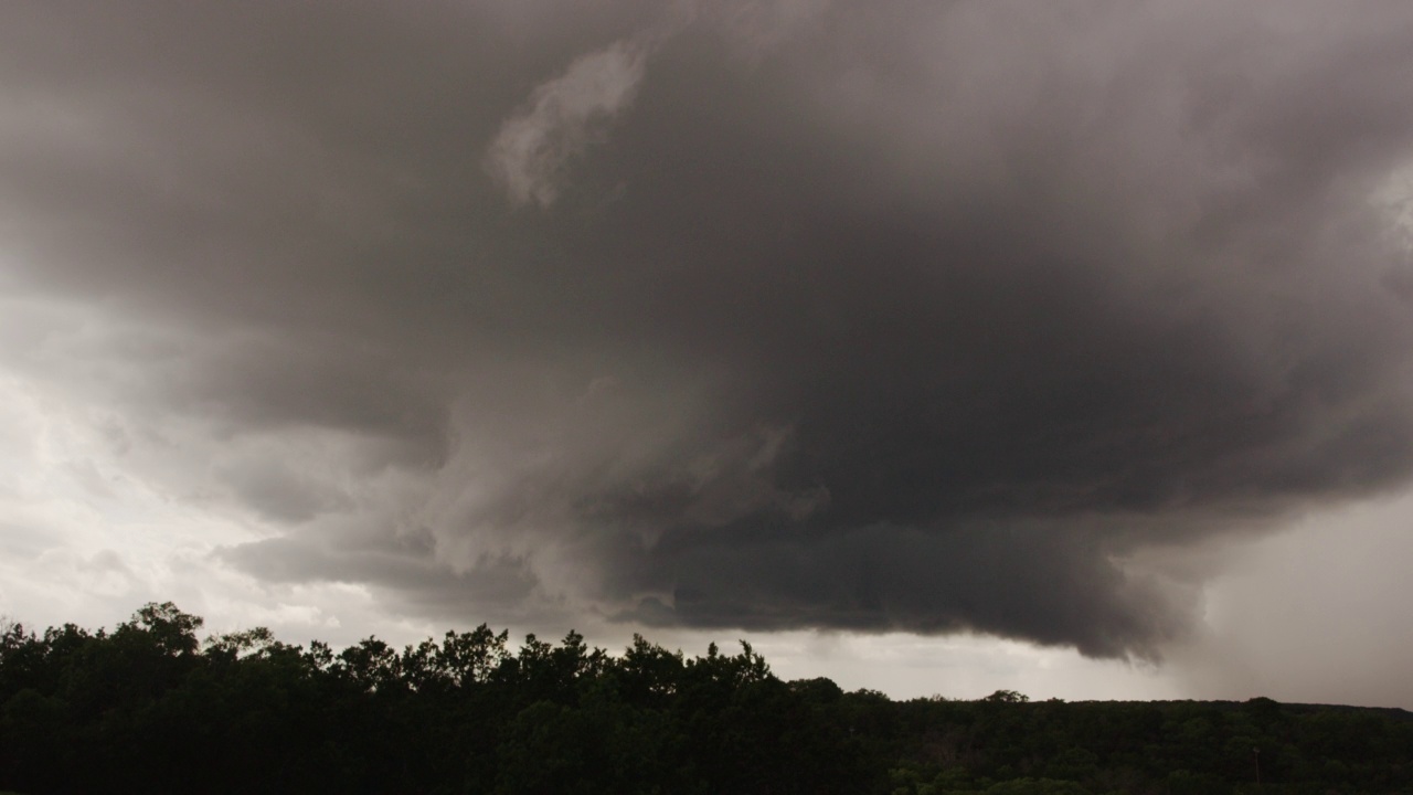 大型超级单体雷暴旋转，风，德克萨斯州。视频素材