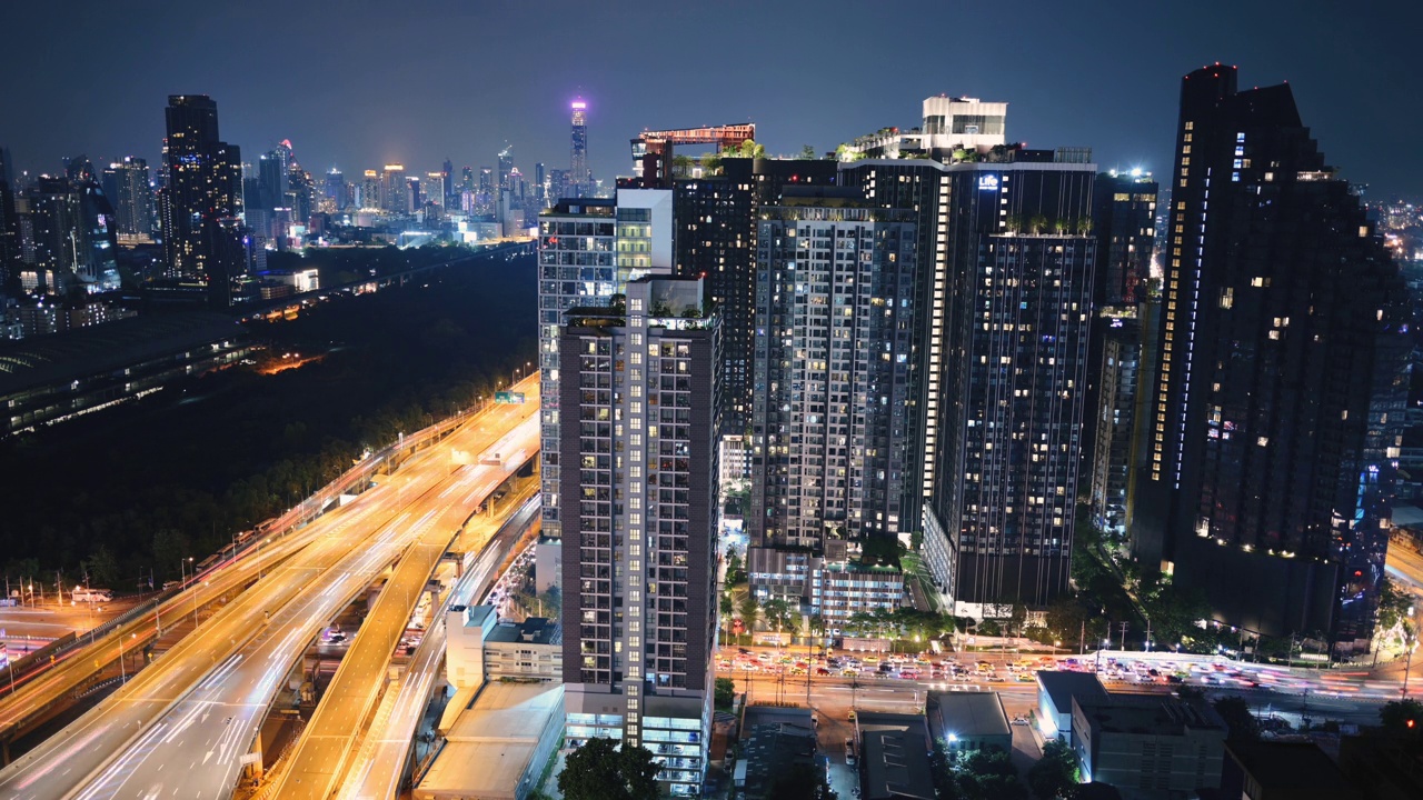 延时运动繁忙的城市交通rama9-asoke区泰国曼谷视频素材