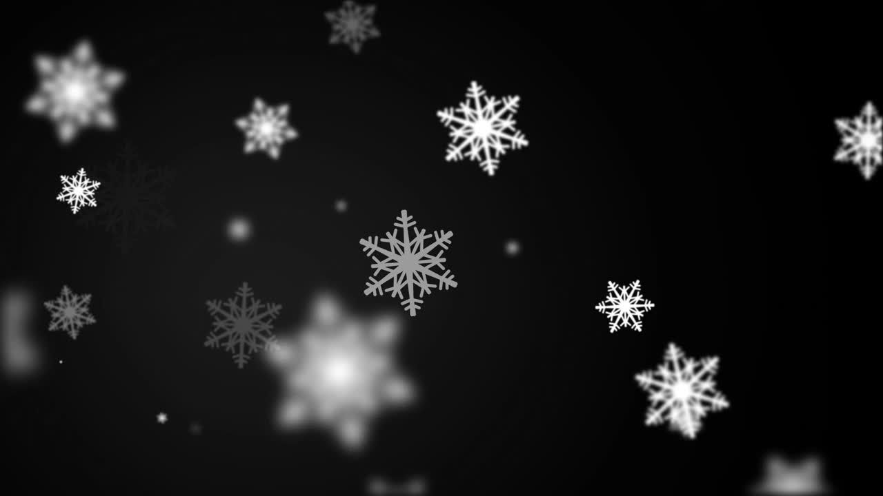 循环落下美丽的黑色和白色雪花在黑色背景动画。白色雪花动画与模糊散景冬季雪，圣诞节和新年背景。雪雪视频下载