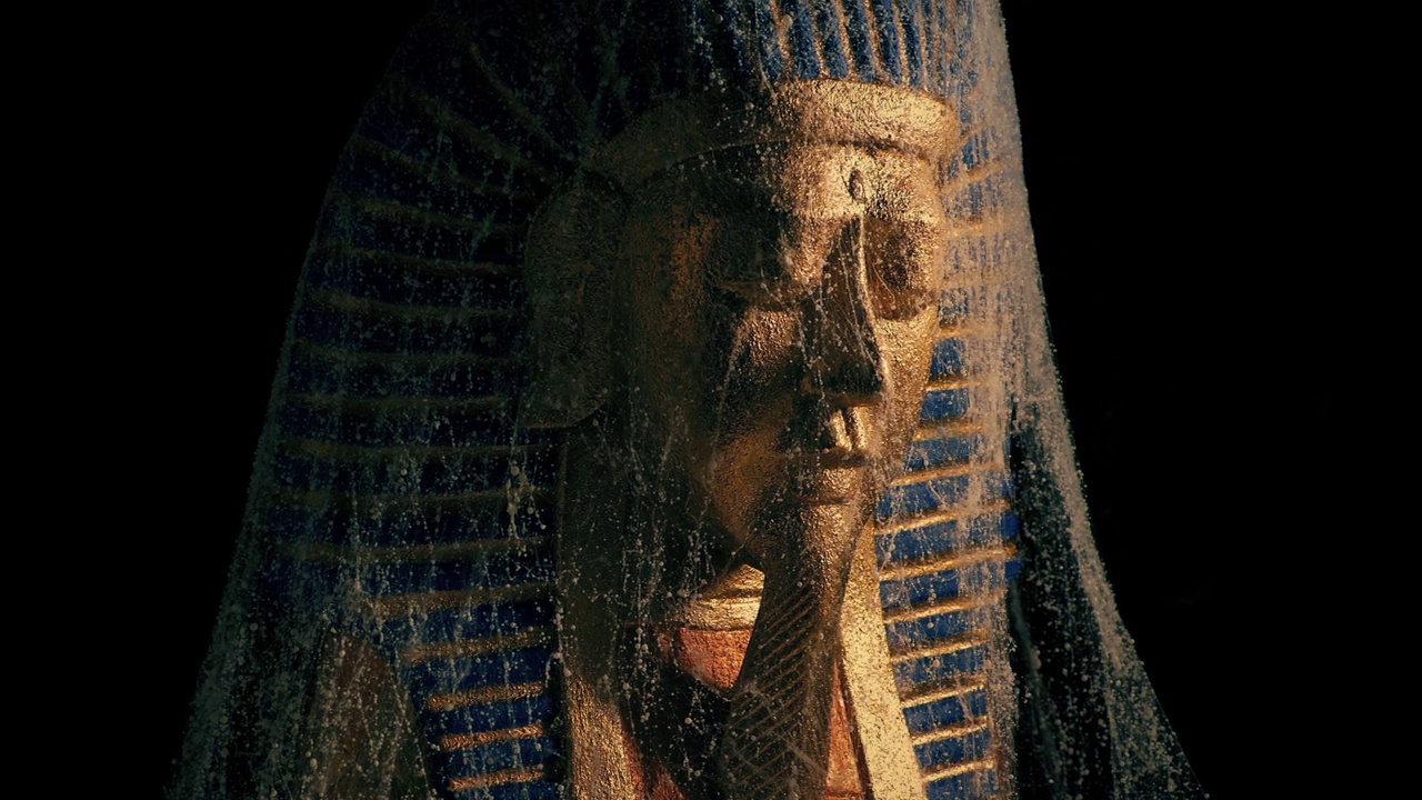 蜘蛛网下的埃及国王雕像视频素材