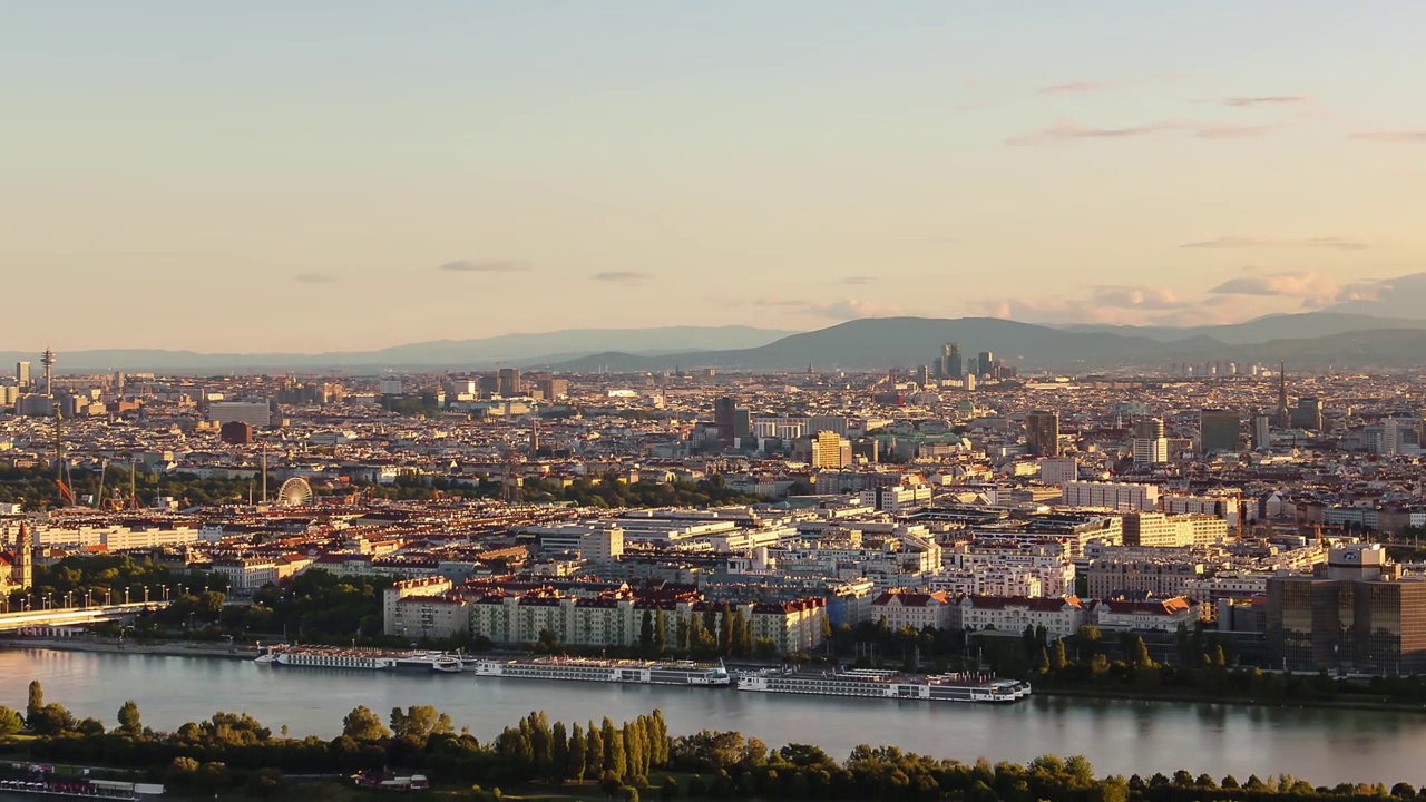 维也纳城市日落鸟瞰图视频素材