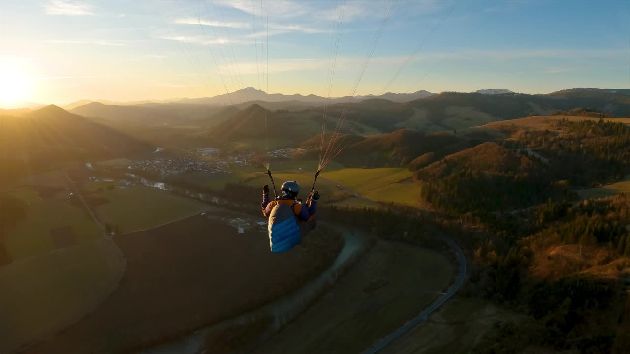 滑翔伞自由飞行之美视频下载