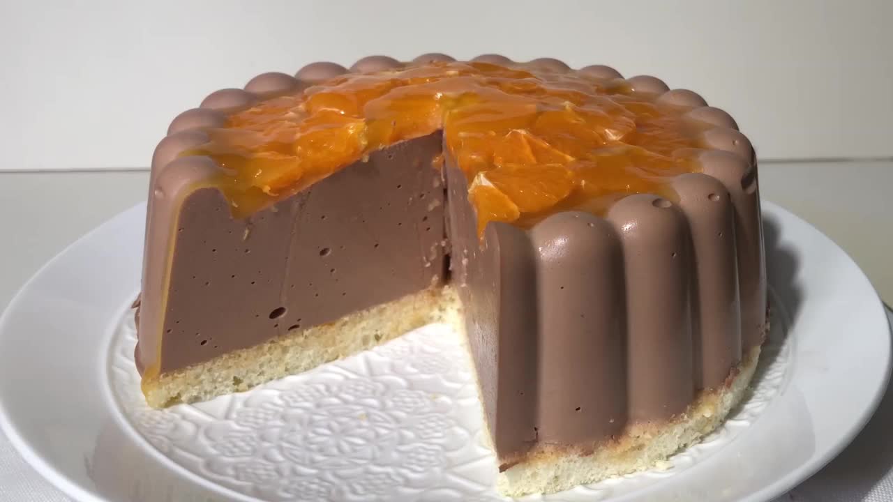巧克力蛋糕，每一节都有橘子片视频下载