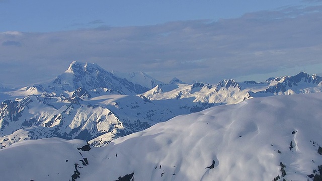空中拍摄的雪山，阿拉斯加视频素材