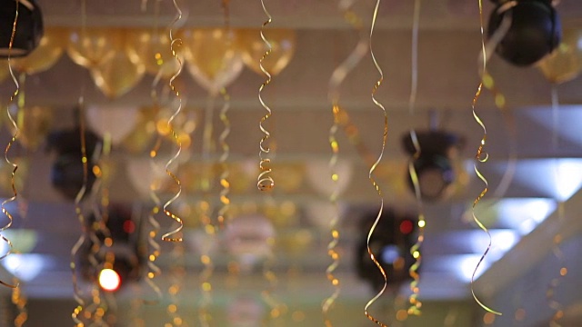 生日派对上的气球视频素材