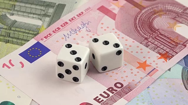欧洲投资风险因素:纸币旋转骰子(3:3版)视频下载