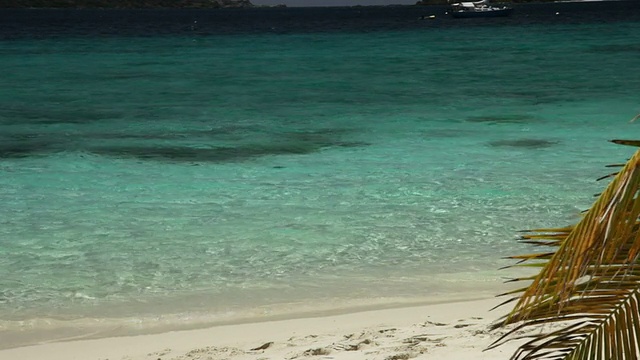 美属维尔京群岛，圣约翰，所罗门湾海滩视频素材