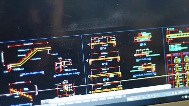 土木结构工程师利用计算机绘制和计算结构视频素材