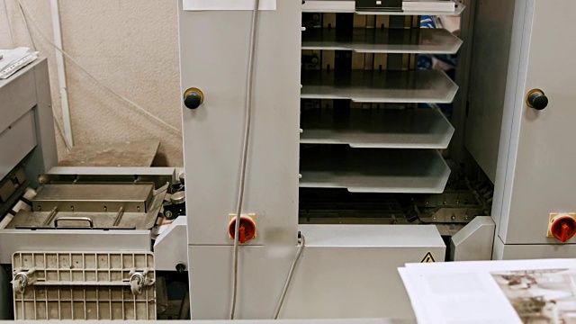 工业设备-折页机用于印刷测谎仪行业，滑块拍摄视频下载