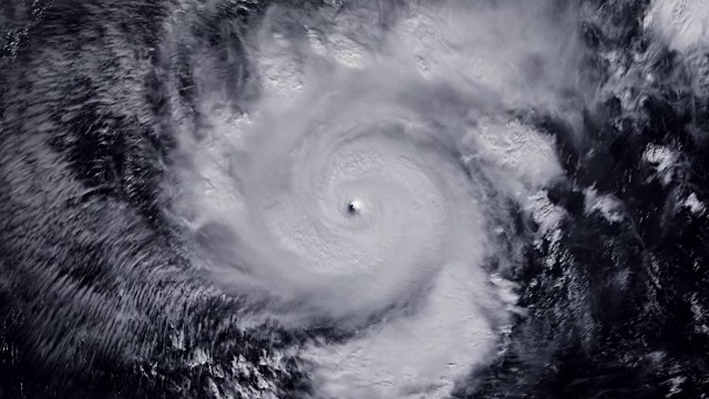 來自太空的颶風風暴龍卷風，衛星圖像。變焦視頻素材