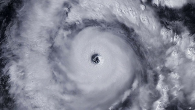 來自太空的颶風風暴龍卷風，衛星圖像。變焦視頻素材