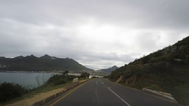 在南非开普敦查普曼峰公路上开车视频素材