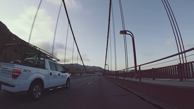 开车镜头:旧金山金门大桥上视频下载
