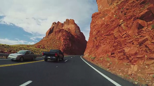 POV汽車在美國高速公路上行駛視頻素材