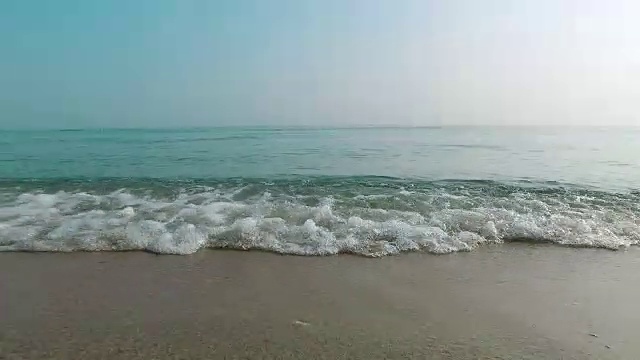 令人惊叹的热带海滩和海浪，概念背景，4k视频下载