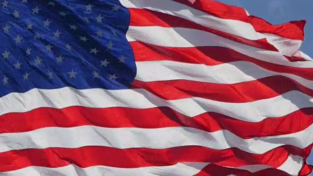 美国国旗在风中飘扬视频素材