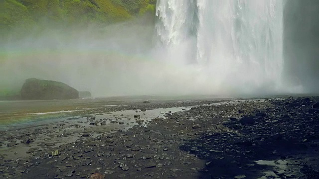 冰岛的斯科加佛斯瀑布，慢镜头视频素材