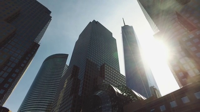 纽约的摩天大楼:世界贸易中心一号视频下载
