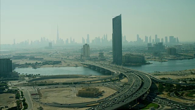 阿联酋迪拜河商业海湾大桥摩天大楼视频下载