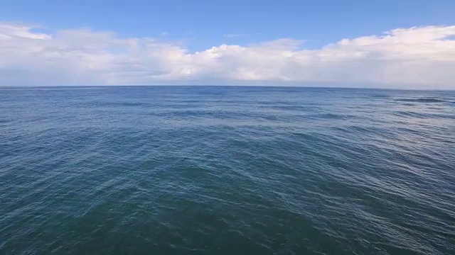 加勒比公海波浪的鸟瞰图视频下载