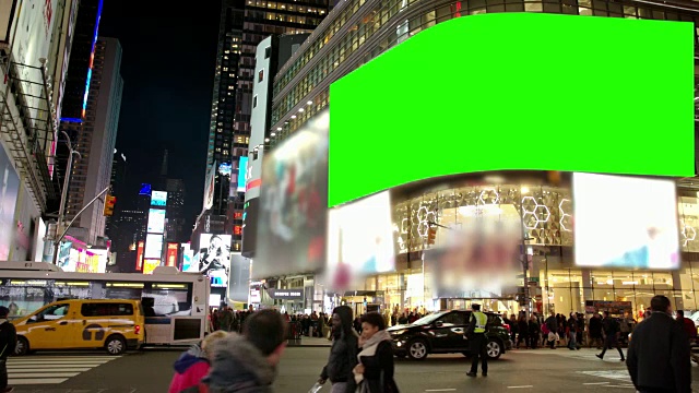 紐約冬季時代廣場色彩繽紛的人們擠在綠屏上視頻素材