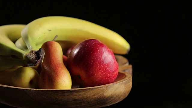 水果放在木盘上视频下载