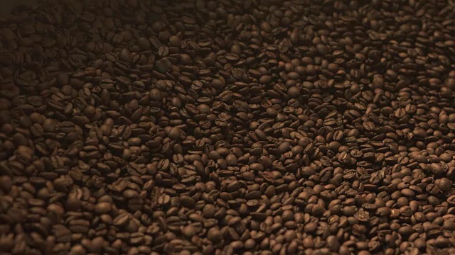生咖啡豆搅拌装置在工作视频素材