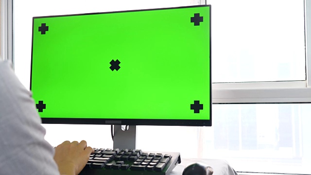 使用台式电脑，绿屏视频下载
