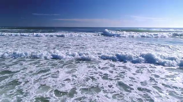海洋中的波浪视频素材