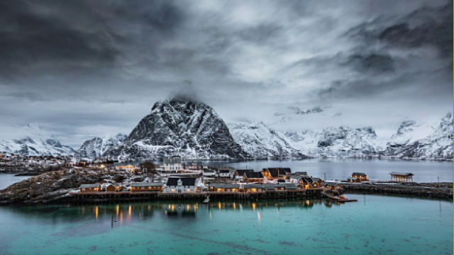 时光流逝:挪威罗浮敦群岛的勒奈渔村视频购买