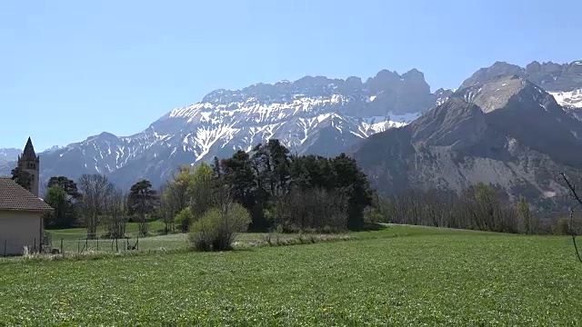 阿尔卑斯山附近的法国山脊缩小视频素材